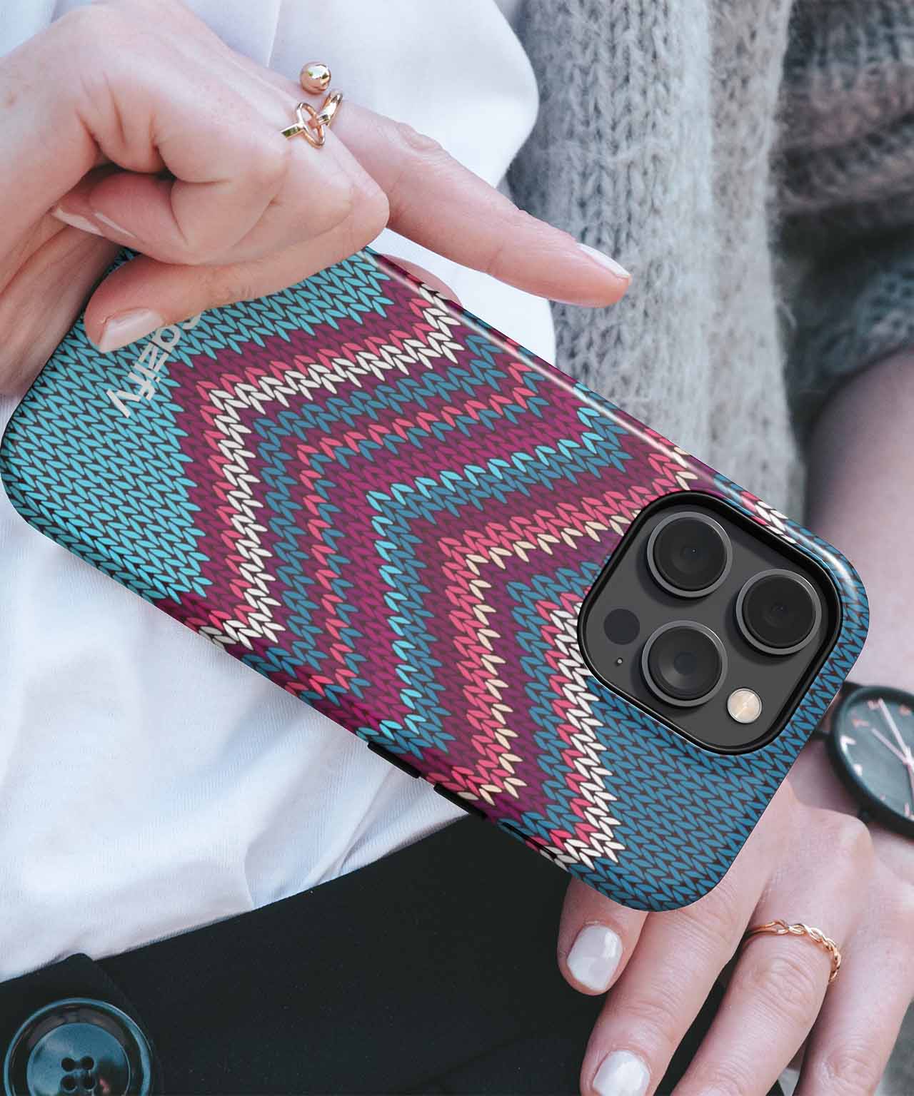 Cozy Zigzag Knit Pattern for Winter iPhone case Case Cazify - Delivery Canada